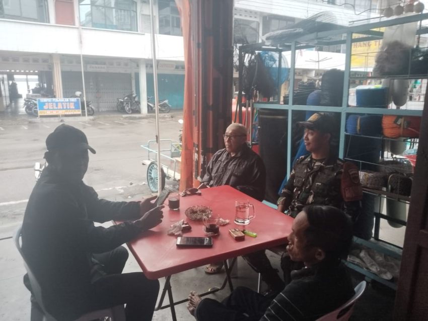 Pratu Aldimas Lakukan Komsos di Selatpanjang Kota, Pererat Silaturahmi Dengan Warga