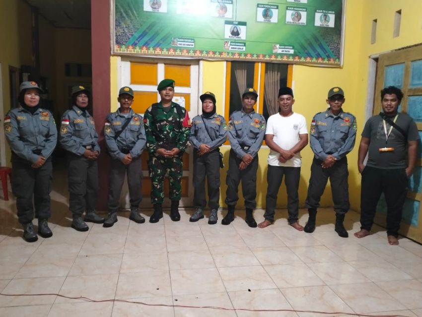 Patroli Mitigasi TNI, Tokoh Pemuda, dan Linmas Jaga Kondusifitas di Desa Tebun