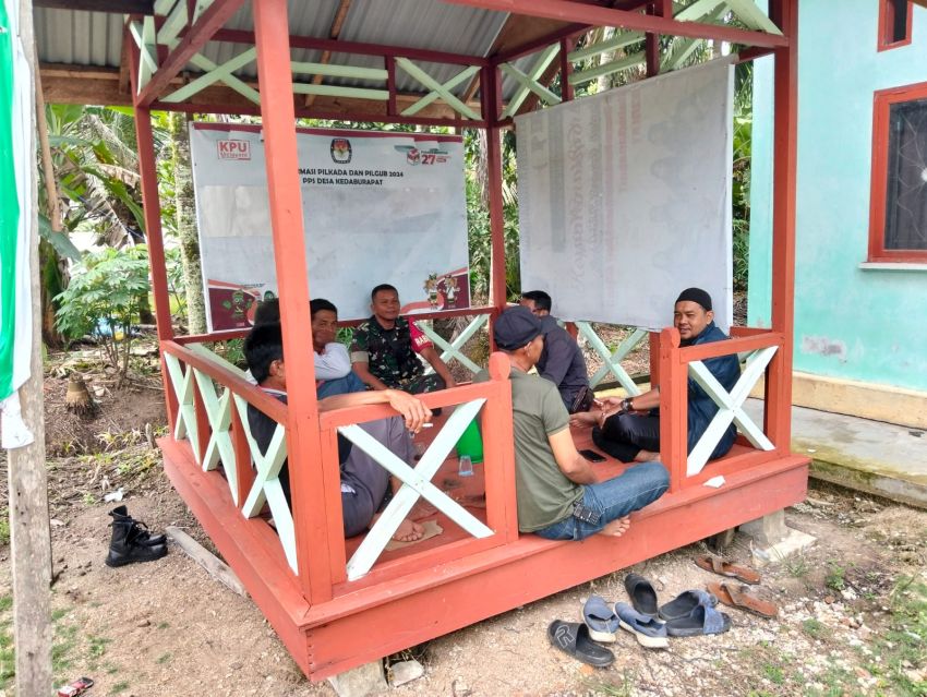 Babinsa Koramil 02/Tebingtinggi Gelar Komsos, Ajak Warga Kedaburapat Jaga Kerukunan dan Lingkungan