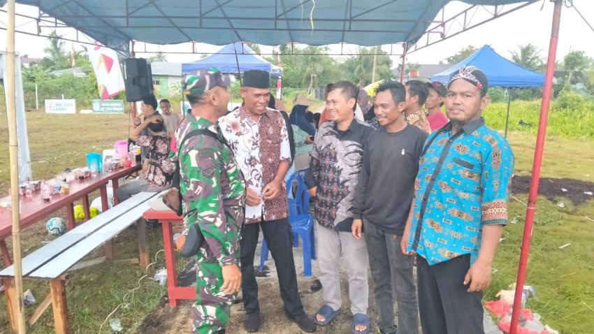 Babinsa Koramil 02/Tebing Tinggi Gelar Komsos di Selatpanjang Selatan, Ajak Warga Jaga Keamanan Lingkungan
