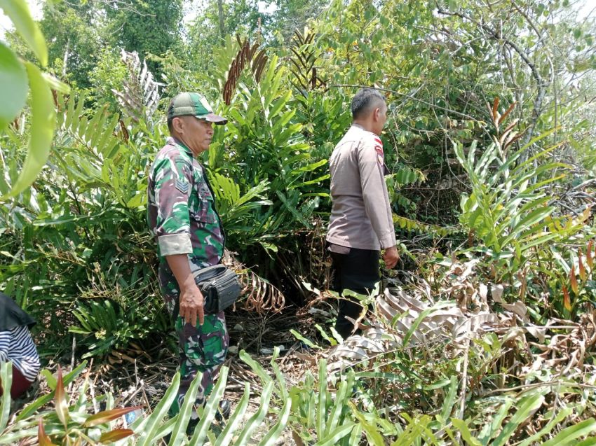Babinsa Koramil 02 Tebing Tinggi dan Bhabinkamtibmas Gelar Patroli Karhutla di Desa Bantar