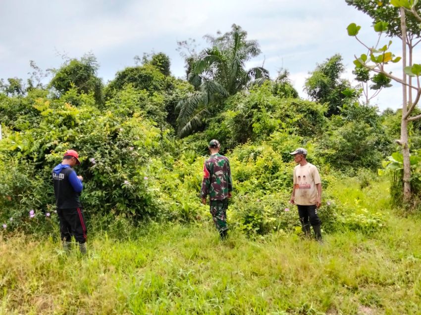 TNI dan Masyarakat Bersinergi Laksanakan Patroli Karlahut di Desa Sonde