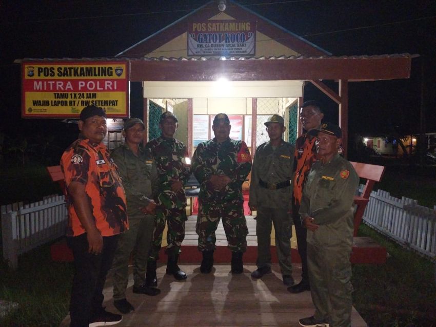 TNI, Pemuda Pancasila dan Linmas Gelar Patroli Siskamling di Selatpanjang Barat