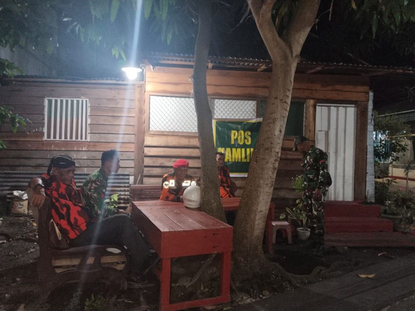 Cegah Gangguan Kamtibmas, TNI dan Warga Gelar Patroli Malam di Selatpanjang Barat