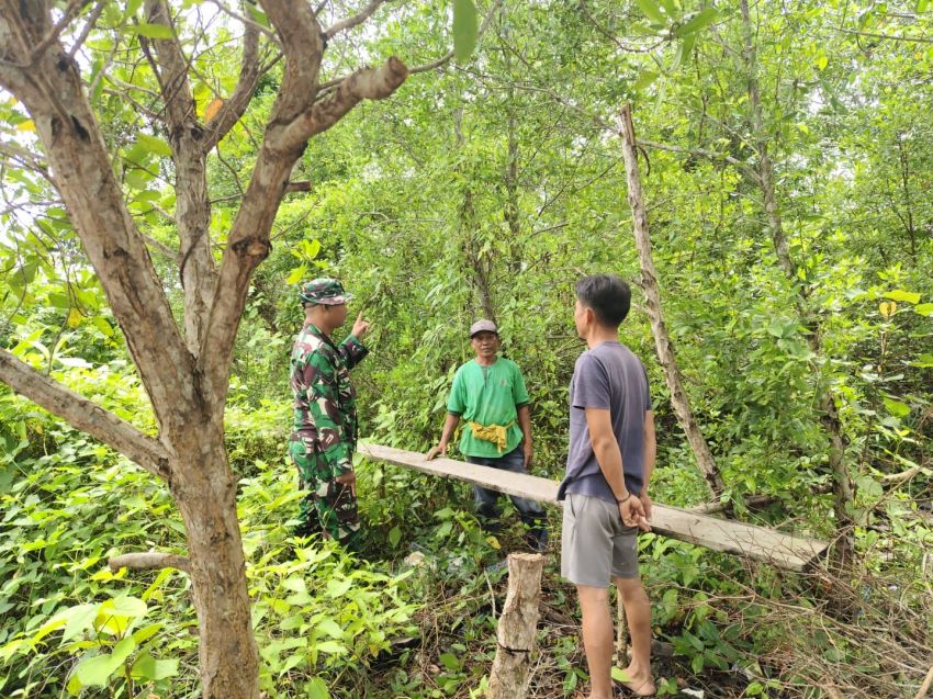 Babinsa Koramil 02/Tebing Tinggi dan MPA Lakukan Patroli Karhutla di Selatpanjang Kota