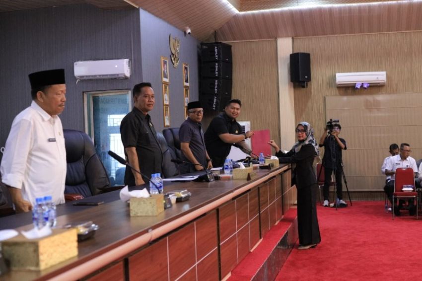 Fraksi-Fraksi DPRD Soroti Rendahnya PAD Meranti dalam Pandangan Umum LPP APBD 2024