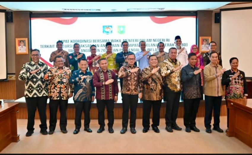 Wabup Muzamil Sampaikan Tantangan Pembangunan dan Inflasi Meranti di Hadapan Wamendagri