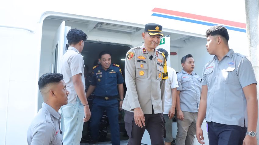 Wakapolres Meranti Cek Kesiapan Angkutan Laut Jelang Natal dan Tahun Baru 2026