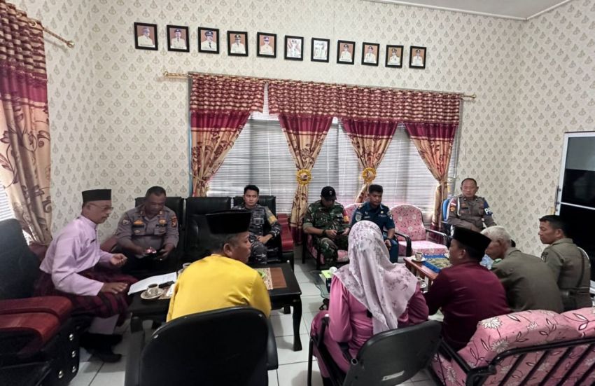 Babinsa Koramil 02/Tebing Tinggi Perkuat Komsos dengan Aparatur dan Masyarakat Rangsang