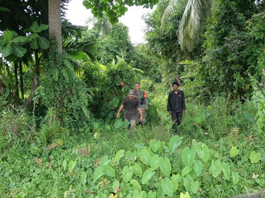 Babinsa Koramil 02/Tebing Tinggi Bersama Perangkat Kelurahan Patroli Karhutla di Selatpanjang Kota