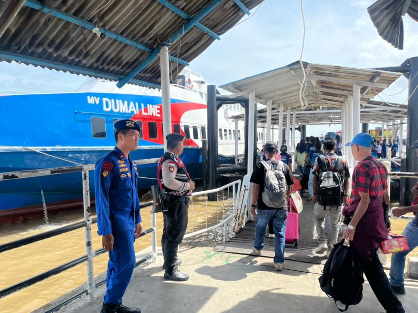 Imlek 2026, Ribuan Penumpang Padati Tanjung Harapan; Polres Meranti Pastikan Arus Mudik Kondusif