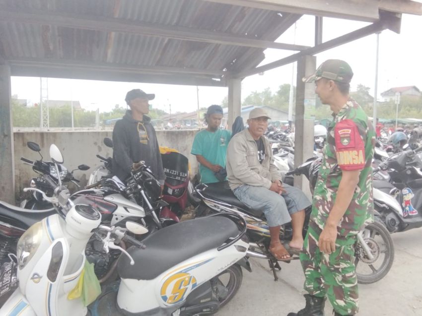 Melalui Komsos, Babinsa Sampaikan Sejumlah Pesan Penting kepada Warga