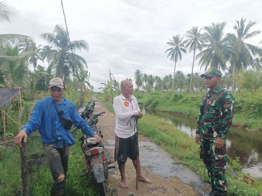 Pratu Riski Laksanakan Komsos di Desa Lemang, Pererat Silaturahmi dan Jaga Kondusivitas Wilayah