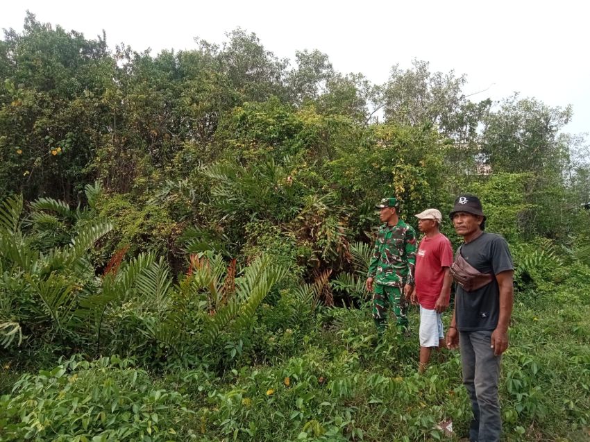 Babinsa dan Warga Patroli Karlahut di Selatpanjang Kota, Tidak Ditemukan Titik Api