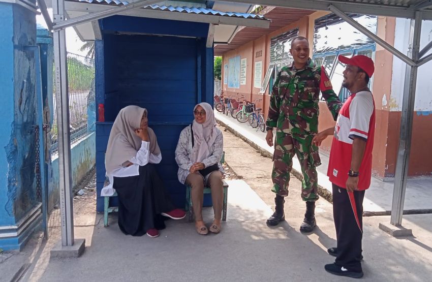Babinsa Koramil 02/Tebing Tinggi Gelar Komsos Bersama Warga Desa Tanjung Samak