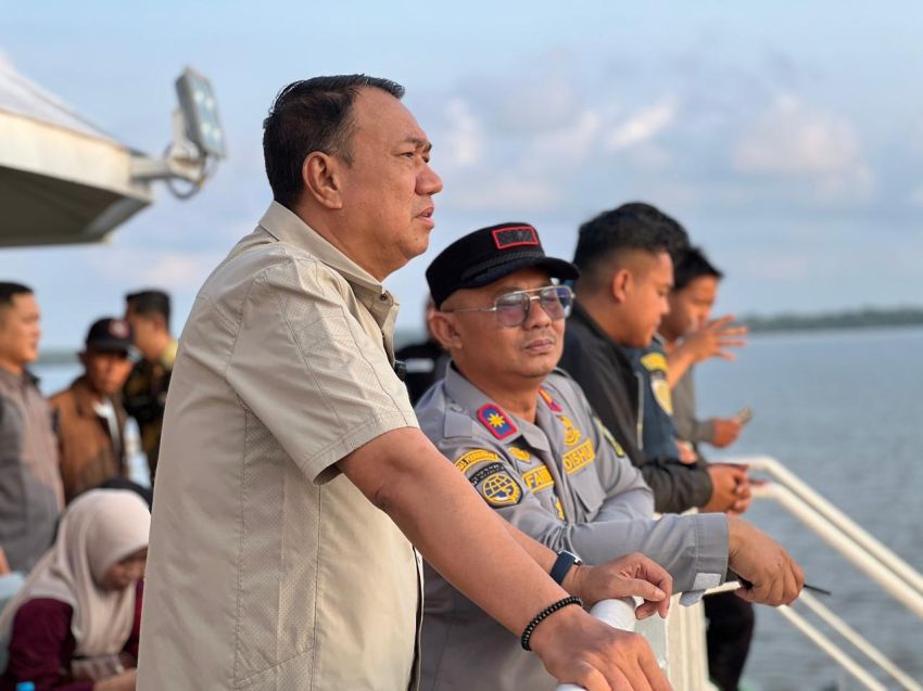 Wabup Muzamil Tinjau Arus Balik Lebaran di Pelabuhan Roro Insit