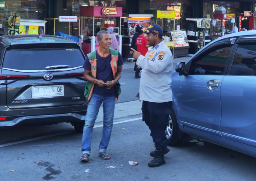 Dishub Pekanbaru Minta Jukir Tertib, Jangan Sampai Parkir Ambil Badan Jalan