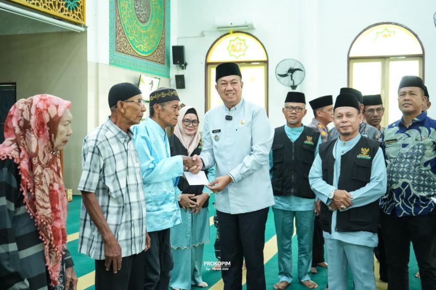 Disalurkan Wabup Muzamil, 2.015 Mustahik di Meranti Terima Zakat Konsumtif Ramadan