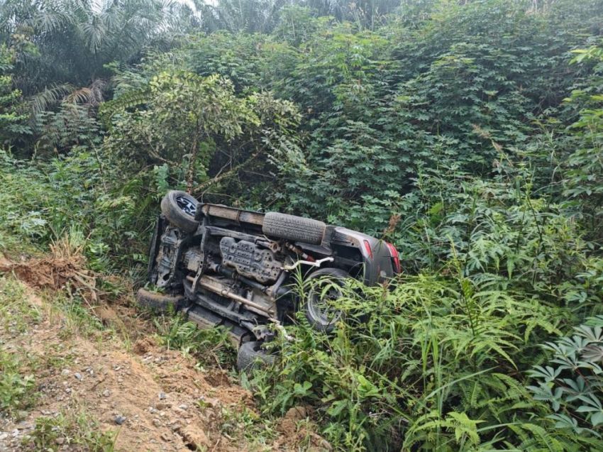 Aksi Nekat Pengedar Sabu Berakhir Nahas, Mobil Terbalik Usai Dikejar Polisi di Rohil
