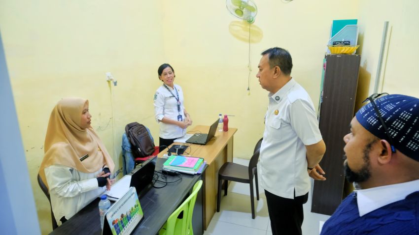 Muzamil Sidak Kantor Camat dan Puskesmas Alai, Pastikan Disiplin ASN dan Layanan Publik Berjalan Baik