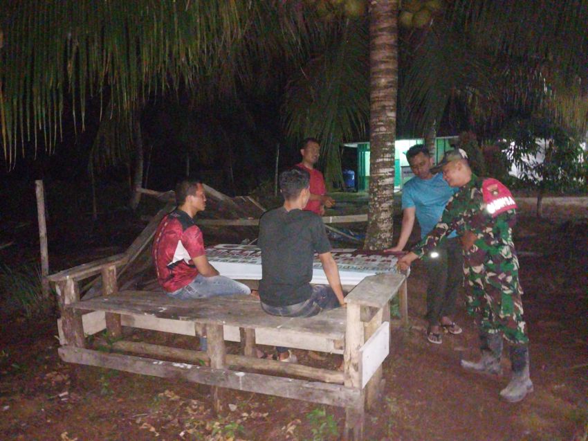 Perkuat Sinergi, Babinsa Ajak Warga Jaga Keamanan dan Lingkungan