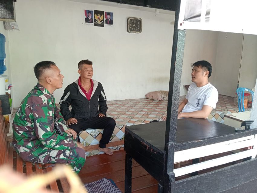 Komsos Serka A Harianja Pererat Hubungan dengan Warga Selatpanjang Barat