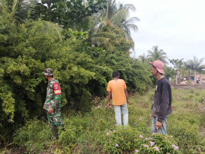 Babinsa bersama Warga Gelar Patroli Karhutla, Tidak Ditemukan Titik Api di Desa Insit