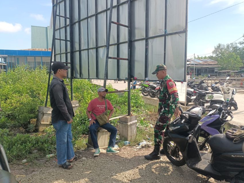 Babinsa Ingatkan Warga Lemang Jaga Keamanan dan Hindari Membakar Lahan