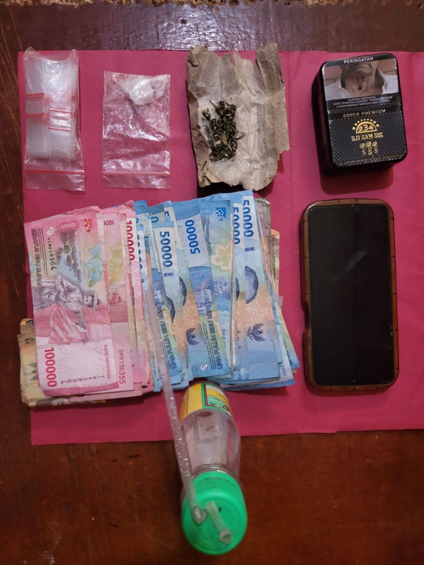 Pria di Pendalian IV Koto Ditangkap, Polisi Sita Sabu, Ganja, dan Alat Hisap