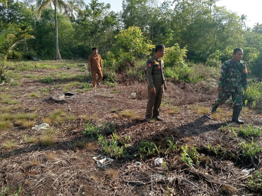 Babinsa dan Satpol PP Patroli Karhutla di Telesung, Warga Diimbau Tak Membakar Lahan