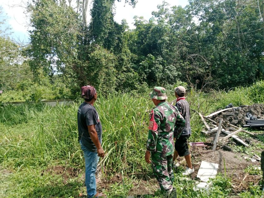 Babinsa dan Warga Desa Bantar Intens Patroli Cegah Karhutla
