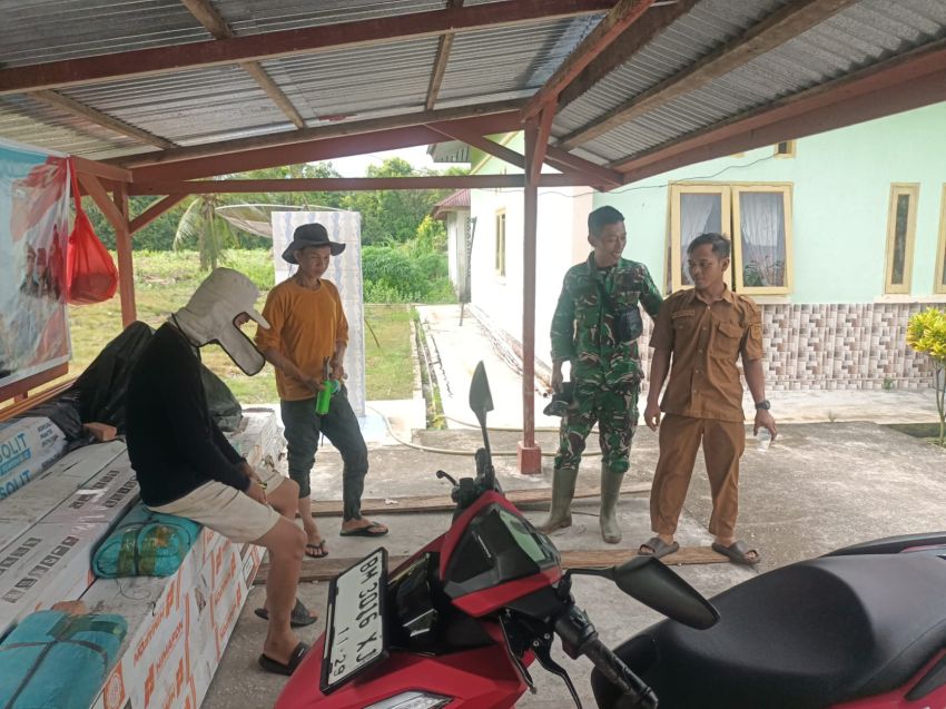Komsos di Sendaur, Babinsa Ingatkan Warga Tak Bakar Lahan