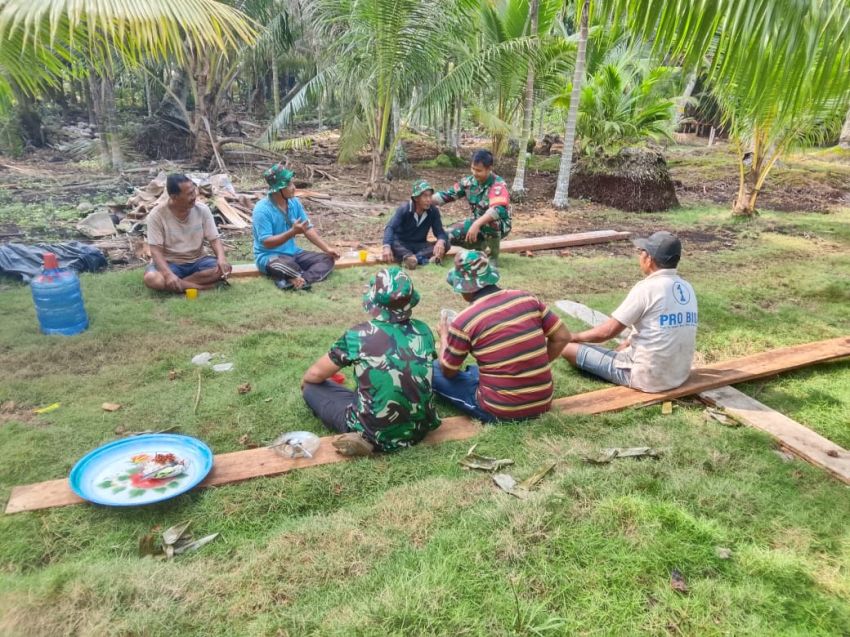 Babinsa Ajak Warga Desa Repan Jaga Lingkungan, Ingatkan Bahaya Abrasi dan Sampah Plastik