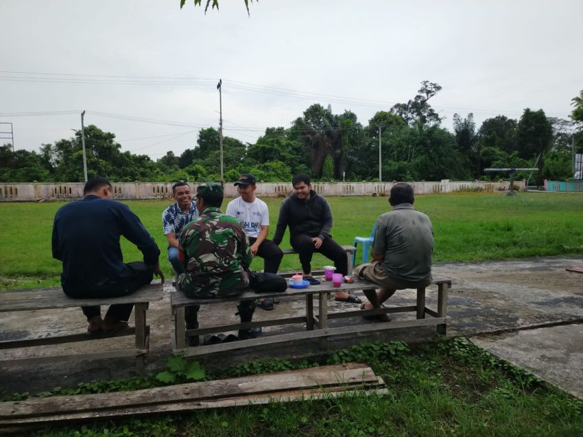 Babinsa Tebing Tinggi Barat Ajak Warga Desa Alai Perkuat Kerukunan dan Tangkal Hoaks