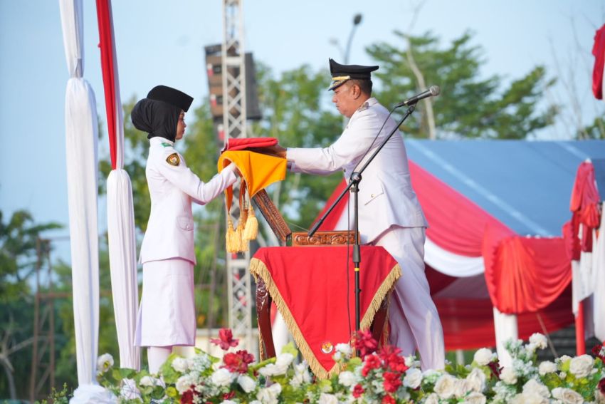 Upacara Penurunan Bendera HUT ke-81 RI di Meranti Berlangsung Khidmat