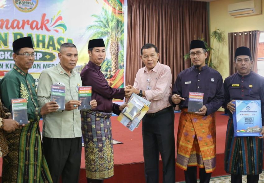 Semarak Bulan Bahasa SMP se-Meranti, Sudandri Ajak Pelajar Lestarikan Bahasa Melayu