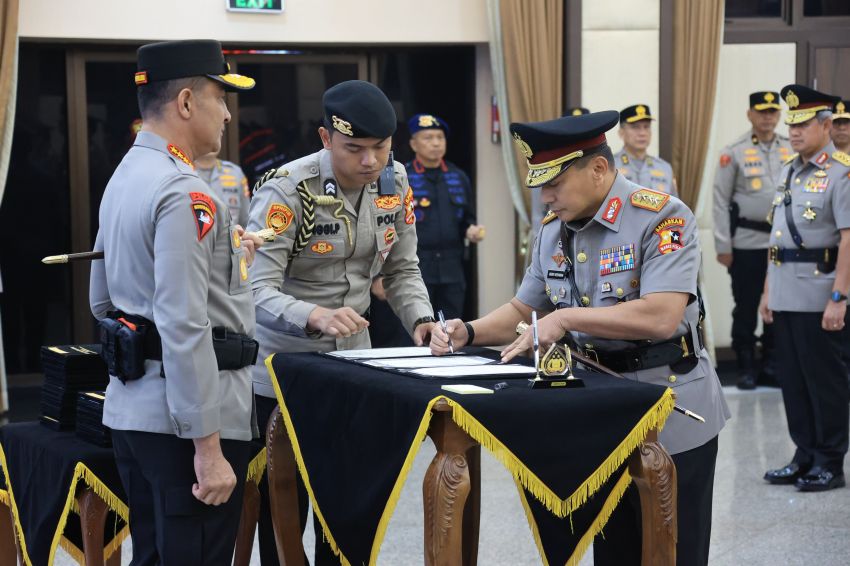 Resmi Jabat Kabaharkam Polri, Komjen Herry Heryawan Bicara Amanah dan Pengabdian